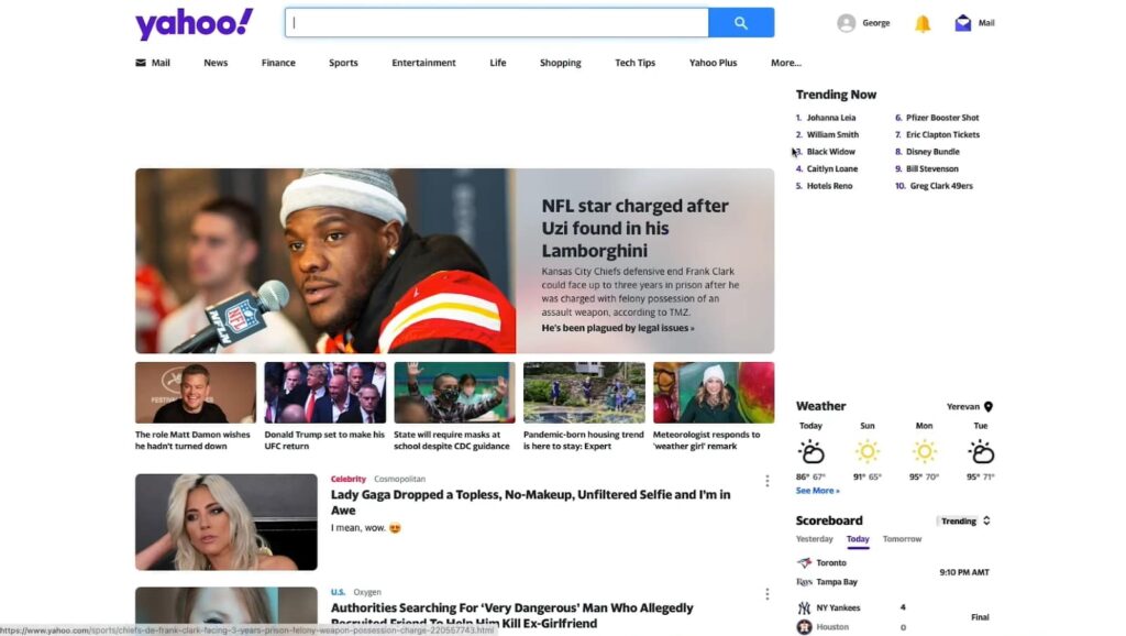 A screenshot of Yahoo's homepage featuring news and services